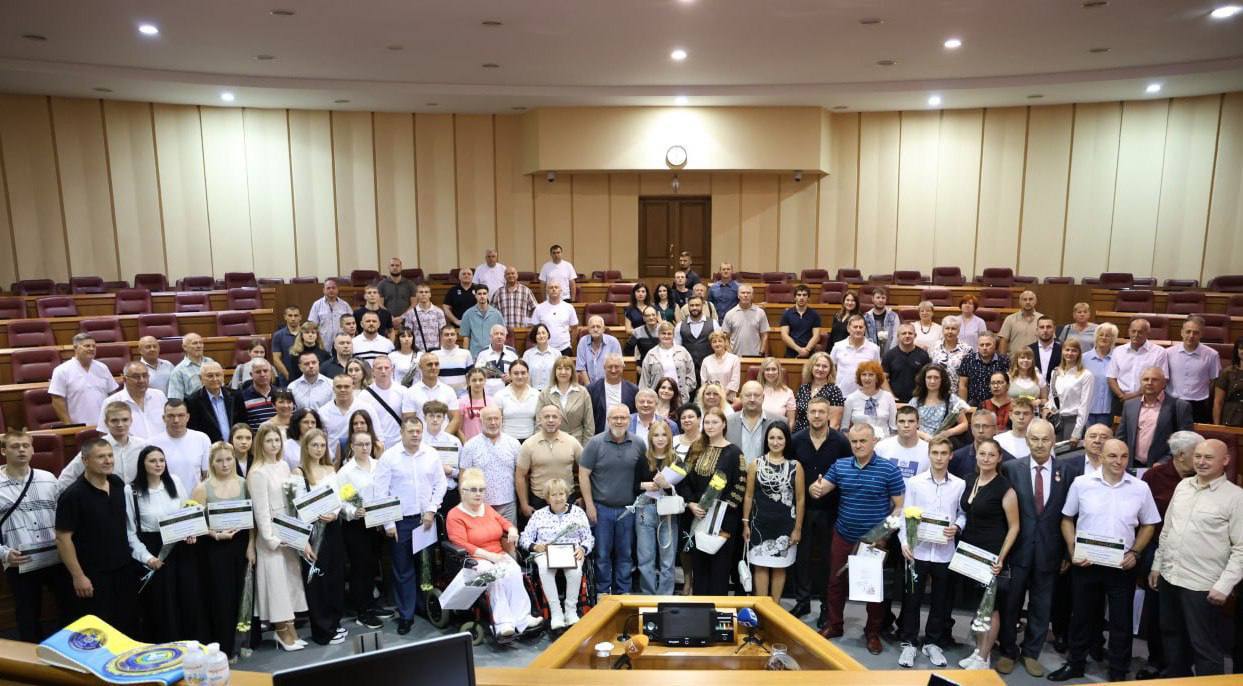 Кривий Ріг — місто спортивних перемог.  Навіть під час війни тут підтримують тренерів та спортсменів, готують чемпіонів, утримують спортивну базу