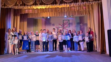 Свято-вшанування переможців 
міського конкурсу серед обдарованих дітей і молоді «Обдаровані діти-надія Криворіжжя»