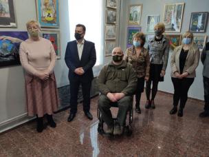 Чорнобиль очима  дітей. До 35-ї річниці аварії на ЧАЕС  юні художники  Кривого Рогу підготували  виставку малюнків