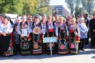 Всеукраїнський фестиваль козацької пісні зібрав у Кривому Розі понад 1000 учасників з різних областей України