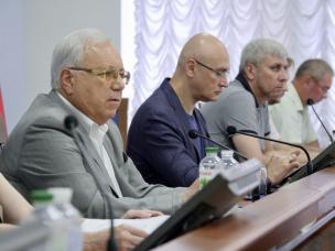 Ю. Вілкул: В умовах військового стану продовжуємо підтримувати наших мешканців. У рамках міської комплексної Програми соцзахисту матеріальну допомогу додатково  отримають більше півтори тисячі криворіжців