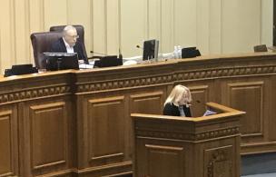 Ю. Вілкул: Продовжуємо підтримку  військових, зберігаємо муніципальні соціальні виплати, допомагаємо криворіжцям в ліквідації наслідків ракетних ударів