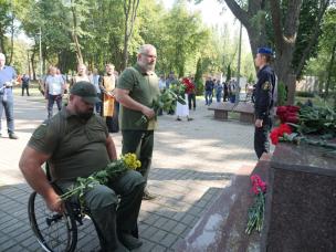 О. Вілкул: Ми знаємо і пам’ятаємо, якою дорогою ціною виборюється наша свобода та незалежність. Полеглі герої - навіки у серцях криворіжців, а наша турбота про захисників та їх родини – незмінні