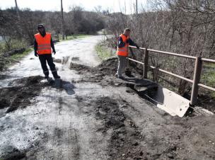 У Кривому Розі розпочали  поточні ремонти мостів