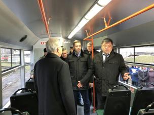 У Кривому Розі на міські маршрути вийшов ще один повністю оновлений трамвай
